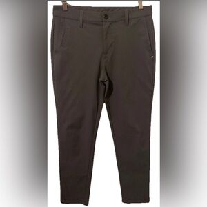 Vuori Charcoal Cascade Tech Chino Pant Athletic Slim Fit Golf 30 x 30 NWOT V427